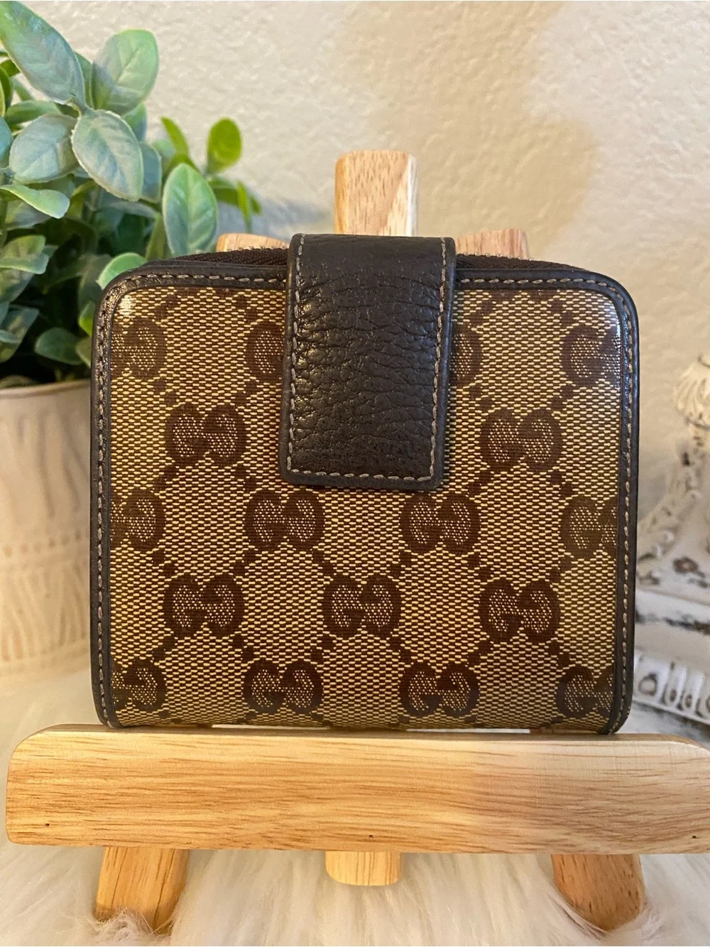 Gucci Brown/Beige Crystal Canvas GG Monogram Zip-Around Wallet - Picture 2 of 16